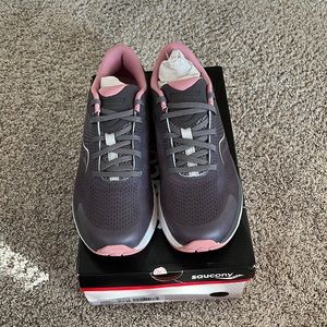 Girls Saucony Sneaker Size 5.5